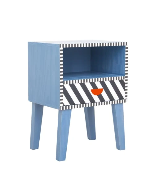 RNT By Really Nice Things Tables De Chevet Table Chevet 1 Tiroir Laqué Pin Massif Bleu Imprimé Géométrique. 6 RNT By Really Nice Things Tables De Chevet Table Chevet 1 Tiroir Laqué Pin Massif Bleu Imprimé Géométrique. – Image 4