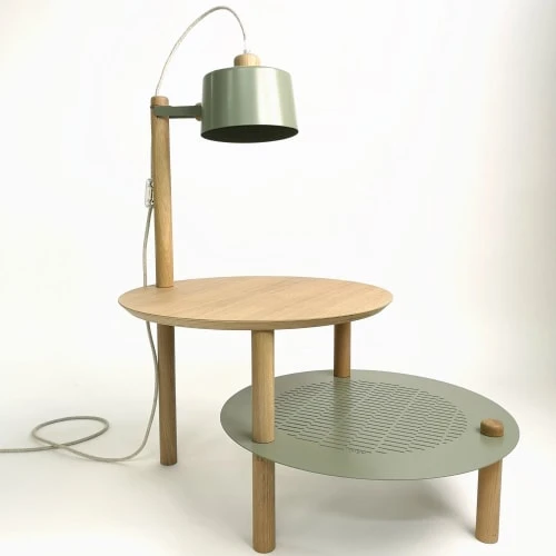 DIZY Design Tables De Chevet Good Is Beautiful Table D'appoint Avec Plateaux Décalés, Lampe En Chêne & Métal Vert 4 DIZY Design Tables De Chevet Good Is Beautiful Table D'appoint Avec Plateaux Décalés, Lampe En Chêne & Métal Vert – Image 2