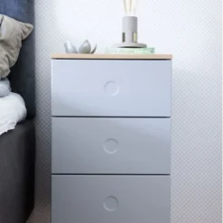 Tenzo Tables De Chevet Table De Chevet En Bois 3 Tiroirs Gris Clair 9 Tenzo Tables De Chevet Table De Chevet En Bois 3 Tiroirs Gris Clair -Tables De Chevet Soldes table de chevet en bois 3 tiroirs gris clair 2