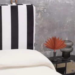 RNT By Really Nice Things Têtes De Lit Tête De Lit En Velours Et Mousse Imprimé à Franges Blanches Et Noires. 11 RNT By Really Nice Things Têtes De Lit Tête De Lit En Velours Et Mousse Imprimé à Franges Blanches Et Noires. -Tables De Chevet Soldes tete de lit en velours et mousse imprime a franges blanches et noires 3