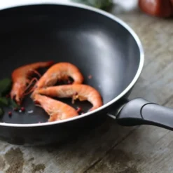 Menastyl Accessoires Literie Wok En Aluminium Tous Feux 28cm -Tables De Chevet Soldes wok en aluminium tous feux 28cm 4